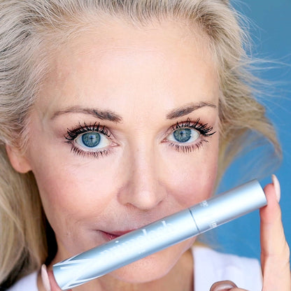Long Lasting Mascara | Lengthening, Volumizing & All-Day Lash Definition